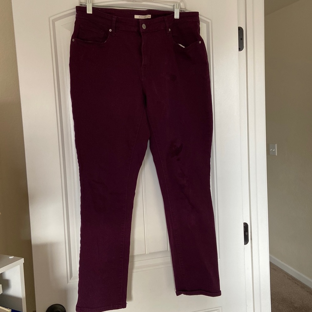 Levi’s Mid Rise Skinny jeans size 32
